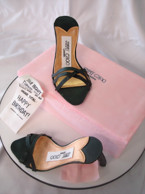 ابداعات الكيك Cake-jimmychoo5