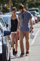 Nina Dobrev and Austin Stowell in NYC (August 13) 0S2ALiRr