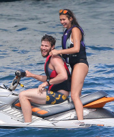 Nina Dobrev and Asustin Stowell enjoy the ocean off the cost the French Riviera (July 26) 0g9pXspN