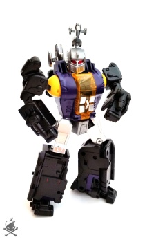 [Masterpiece Tiers] BADCUBE EVIL BUG CORP COLLECTOR aka INSECTICONS - Sortie Octobre 2015 3dPaUwaU