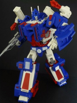 [Masterpiece Tiers] KFC EM P3 CITIZEN STACK aka ULTRA MAGNUS - Sortie Avril 2014 7DeATxtO