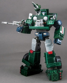 [Masterpiece Tiers] MAKETOYS MTRM-02Y GUNDOG aka HOUND - Sortie Octobre 2015 AiMehOp6