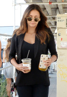 Nina Dobrev with Hilary at Alfred Coffee & Kitchen in West Hollywood (July 29) Els8sXOd