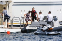 Nina Dobrev and Asustin Stowell enjoy the ocean off the cost the French Riviera (July 26) IJdEbTJQ