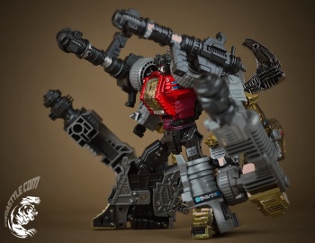 [Combiners Tiers] G-CREATIONS SHURAKING aka COMBINER DINOBOT - Sortie 2015-2016 - Page 2 NC9yD02O