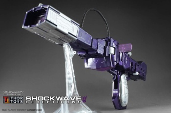 [Masterpiece Tiers] CLOUD 9 W-01 QUAKEBLAST aka SHOCKWAVE - Sortie Janvier 2016 - Page 2 OO9vble0