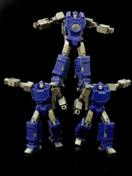 [Masterpiece Tiers] KFCTOYS EM-V OPTICLONES aka REFLECTOR - Sortie Mai 2016 - Page 2 Q2AfoVWm