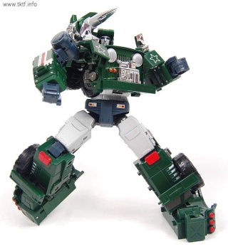 [Masterpiece Tiers] MAKETOYS MTRM-02Y GUNDOG aka HOUND - Sortie Octobre 2015 - Page 3 QJZt6JBp