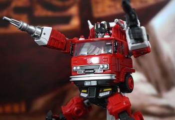 [Maketoys] Produit Tiers - MTRM-03 Hellfire (aka Inferno) et MTRM-05 Wrestle (aka Grapple/Grappin) - Page 3 YcF2vRwq