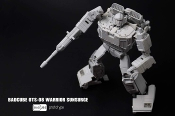 [Masterpiece Tiers] BADCUBE OTS-08 SUNSURGE aka SUNSTREAKER - Sortie Janvier 2016 GJZIshKA