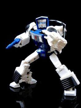 [Masterpiece Tiers] X-TRANSBOTS MM-VII HATCH aka TAILGATE - Sortie Fevrier 2016 - Page 3 GQYqwo5N