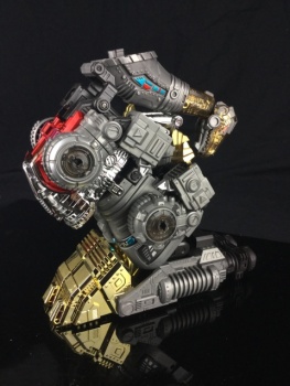 [Combiners Tiers] G-CREATIONS SHURAKING aka COMBINER DINOBOT - Sortie 2015-2016 - Page 2 IIpBA7aK