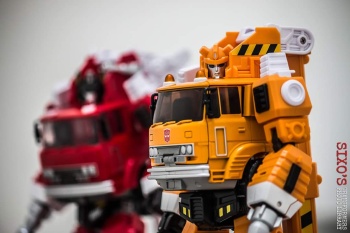 [Maketoys] Produit Tiers - MTRM-03 Hellfire (aka Inferno) et MTRM-05 Wrestle (aka Grapple/Grappin) - Page 3 KYtgcIHq