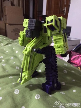 [Toyworld] Produit Tiers - Jouet TW-C Constructor aka Devastator/Dévastateur (Version vert G1 et jaune G2) - Page 3 NALieA9n