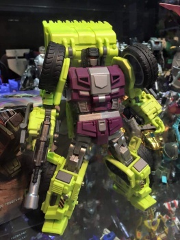 [Combiners Tiers] GENERATION-TOY GRAVITY BUILDER aka DEVASTATOR - Sortie 2015-2016 - Page 3 Qq20sBMk