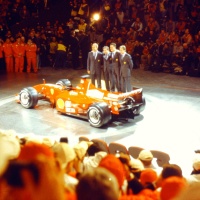 Launches of F1 cars - Page 8 XGuIJ7Ow