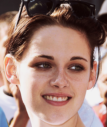 Kristen Stewart Resimleri (3) Tumblr_kwkwrwwmKy1qatfxwo1_400