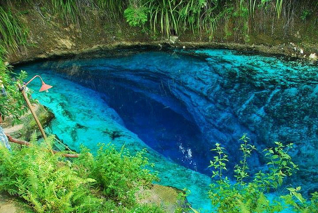 Un río que parece una piscina natural en Filipinas (Hinatuan) Enchanted-river-philippines