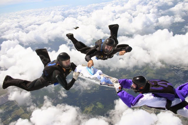 10 Olahraga Paling Unik Di Dunia Extreme-ironing