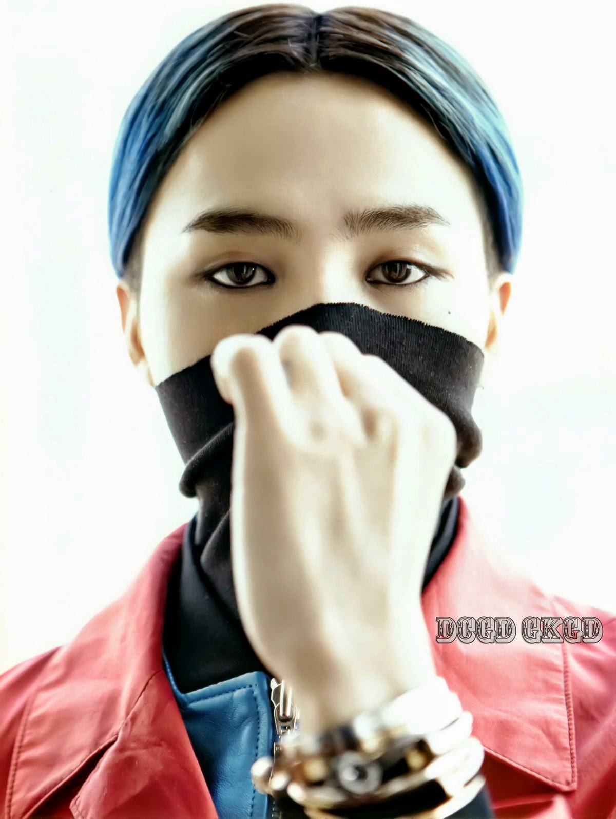 [21/06/14][Pho] Photo Book G-Dragon in Paris 2014  Gdragon_gdxtaeyangparis_038