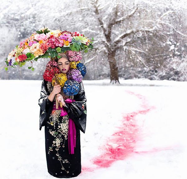 صور: بريطانية تحول حزنها لصور سريالية مذهلة  Surreal-photography-kirsty-mitchell-9