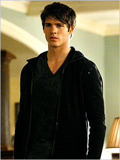 Best Friend or Lover?? What do you think? Steven-R-McQueen_240