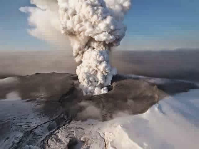 Bardarbunga : l'Islande confirme l'éruption et décrète l'alerte «rouge»  Bardarbunga-Small