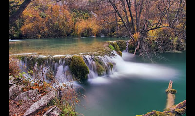 سحر الطبيعة جولة سياحية داخل حديقة بليتفيتش الوطنية في كرواتيا .♥ Plitvice-Croatia-Fall-and-falls