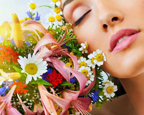 همس الورود Woman-love-Flower-1280x1024