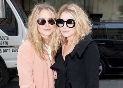  kate & ashely olsen  Mary-kate-ashley-give-clothes