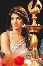 உன் செவ்வாயில் உள்ளதடி எனது ஜீவன் ..! Priyanka_chopra6