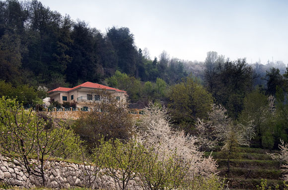 وادي قاديشا : لوحة أسطورية في لبنان  Valley-Kadisha-Lebanon-08