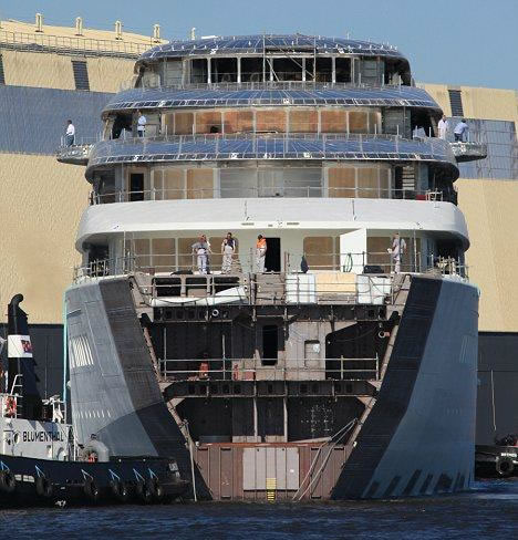 شاهد اكبر يخت في العالم يملكه امير سعودي Yacht-Saudi-Arabia-04