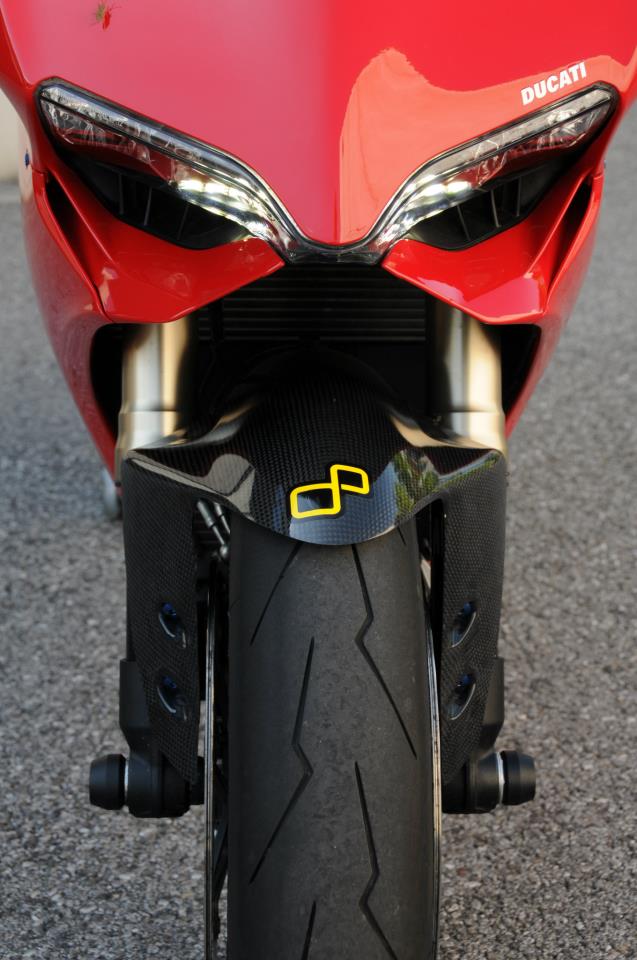 ducati 1199 Panigale ( Topic N°2 ) - Page 39 394742_478497835494946_1614220528_n