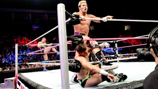 مجموعة من الصور المميزة لعرض مين ايفنت wwe main event 14