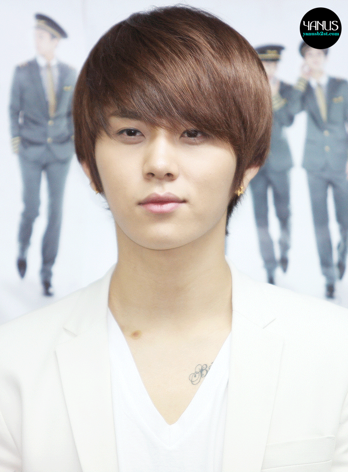 صـــــور روووووعة لأجمـــل عضو في فرقةJun Hyung) B2st) Junhyung