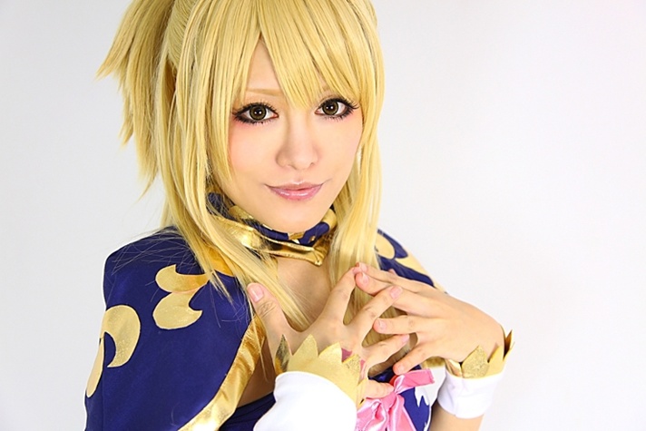 Cosplay ~ Fairy-Tail-Cosplay-By-Lightning-0001-As-Lucy-Heartfilia