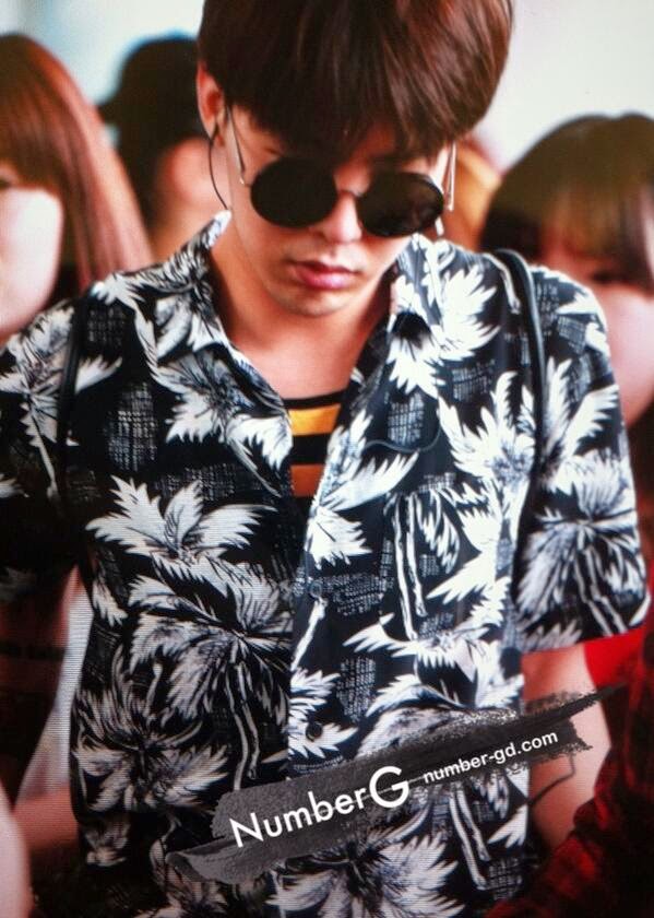 [7/6/14][Pho] GD, TOP, Taeyang và Seungri tại sân bay Gimpo đến Busan Bigbang_busan_027