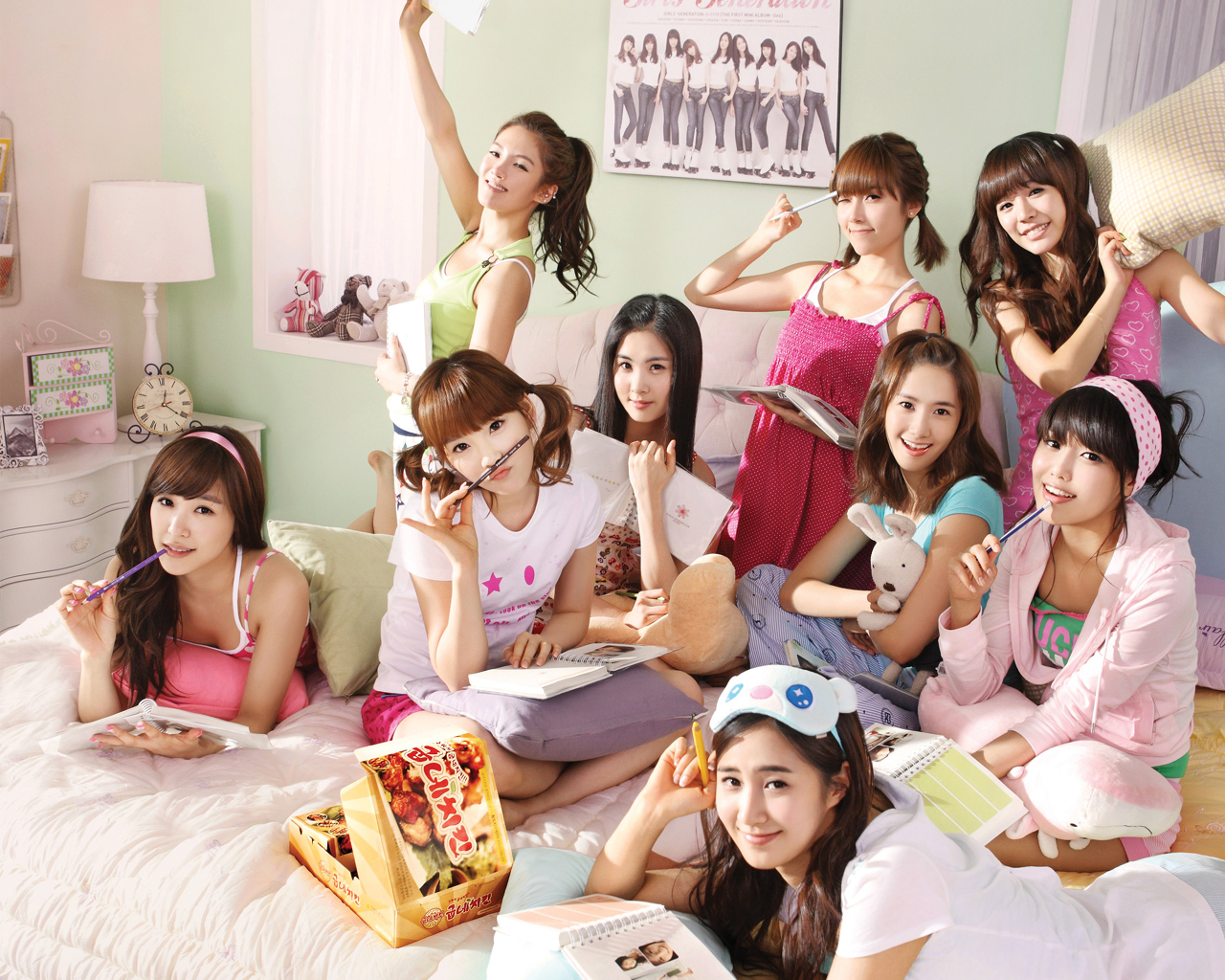 Post your favorite all GIRL BAND/s Snsd3