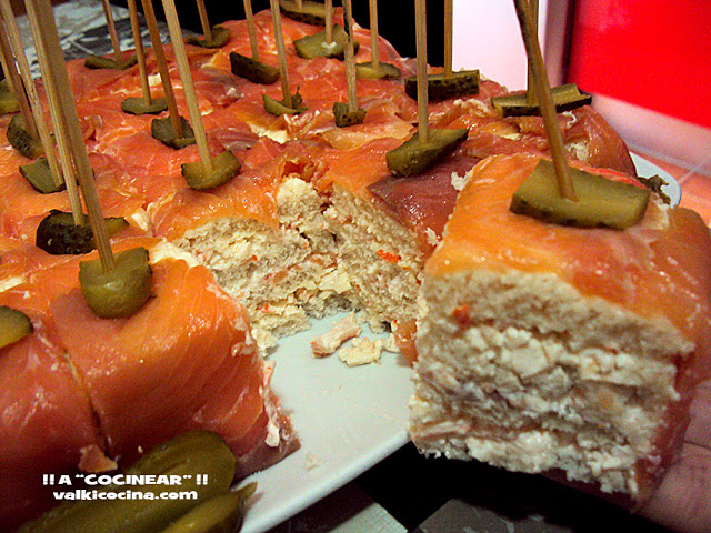 RECETAS PARA NAVIDAD  Pastel-frio-salmon-ahumado-pan-de-molde%2B2