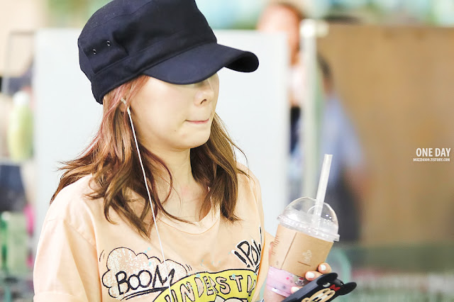 [PICS] SNSD @ Airport to Japan Tumblr_m6tudtNIgZ1r72q93o5_1280