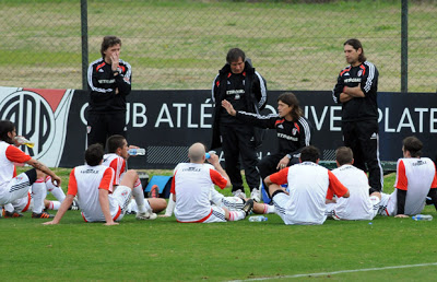 Todo confirmado para el debut Almeyda-concentrados_227292920