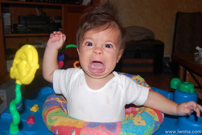Funny pics of angry babies Babies_that_are_pissed_21