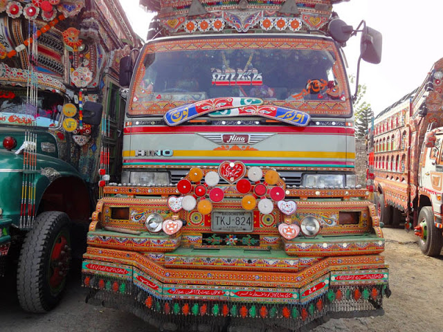 تزيين الشاحنات والباصات في باكستان [25 صورة] Truck-art-pakistan-3