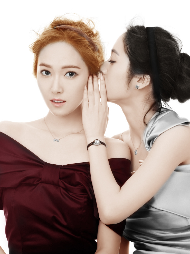 [PICS]Tổng hợp hình ảnh từ thương hiệu "STONEHENGE" của Jessica và Krystal 3