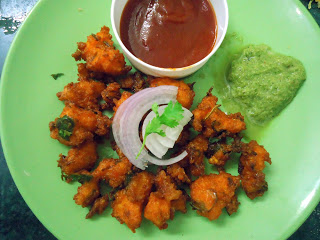 சாத பக்கோடா (white rice pakoda ) DSC01752