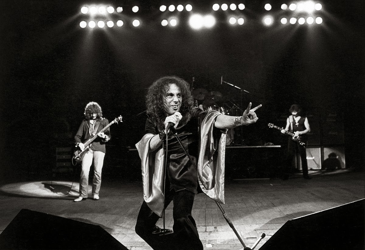 Tus fotos favoritas de los dioses del rock, o algo - Página 17 Ronnie-James-Dio_Black-Sabbath