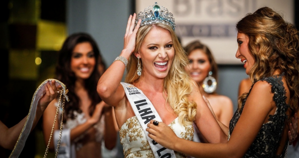 Sancler Frantz Könzen won the Miss Brasil World 2013 Mmbr1