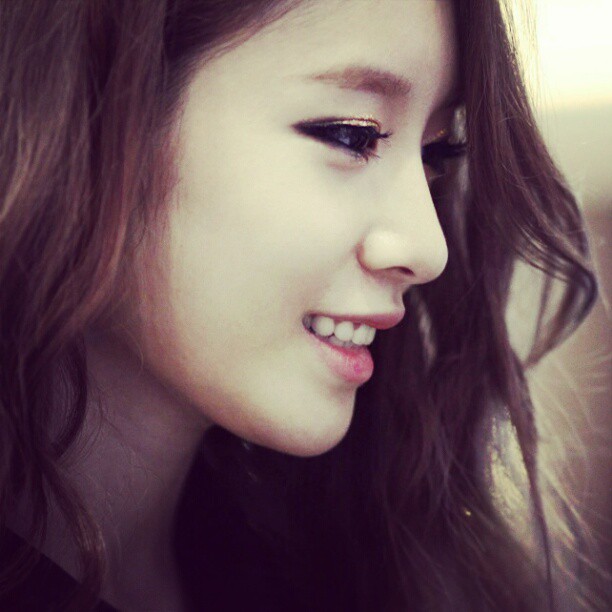 صور لأجمل عضوة t-ara jiyeon Glitter-jiyeon-park