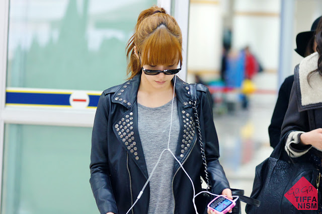 [PICS] SNSD @ Gimpo Airport arrival from Japan || 01.03.12  B0H3g